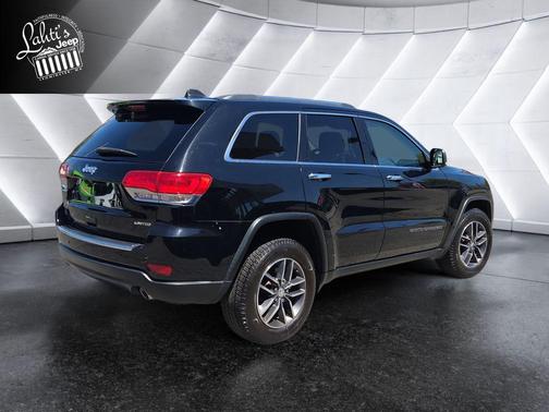 Diamond Black Crystal Pearlcoat 2017 Jeep Grand Cherokee Limited