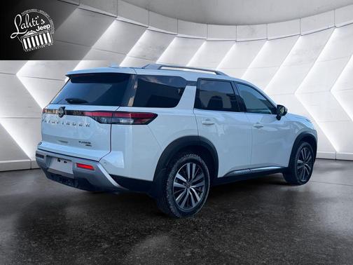 2022 Nissan Pathfinder Platinum 4WD