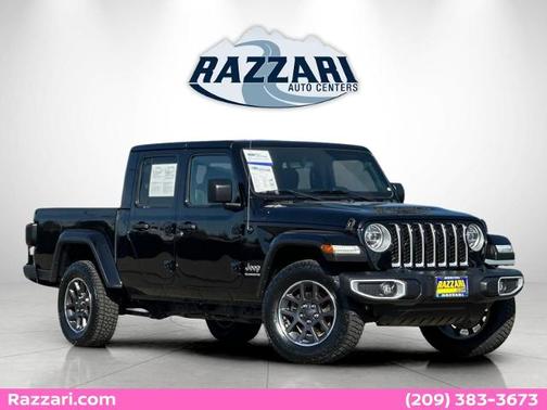 Black Clearcoat 2021 Jeep Gladiator OVERLAND