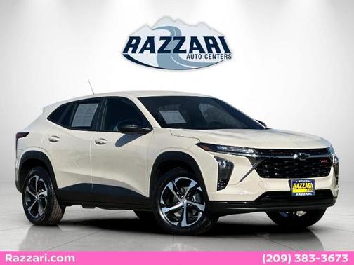 White Sand 2026 Chevrolet Trax 1RS