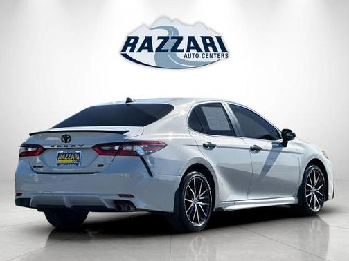 Ice 2024 Toyota Camry SE