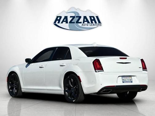 Bright White Clearcoat 2022 Chrysler 300 TOURING