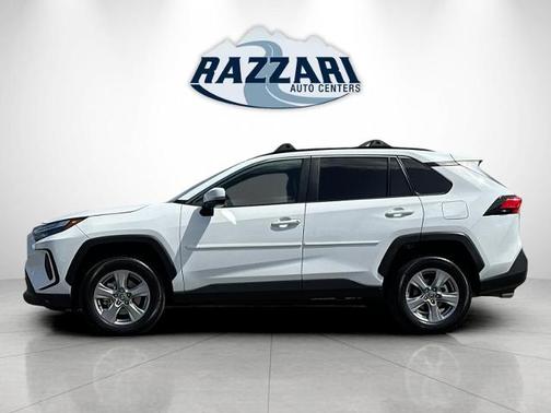 Ice 2023 Toyota RAV4 XLE