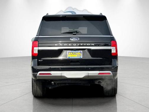 AGATE BLACK METALLIC 2022 Ford Expedition XLT