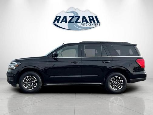 AGATE BLACK METALLIC 2022 Ford Expedition XLT