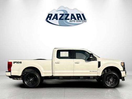 2022 Ford F-350 LARIAT SUPER DUTY