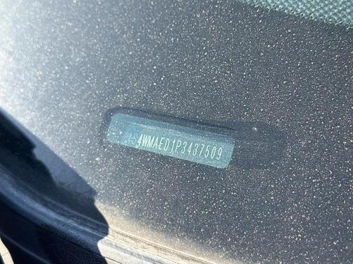 Autumn Green Metallic 2023 Subaru Ascent PREMIUM 7-PASSENGER
