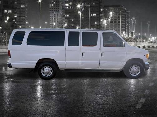 2000 Ford E350 Super Duty XL Wagon