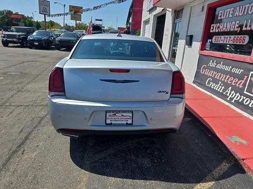 2021 Chrysler 300 S