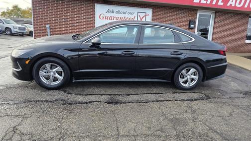 2022 Hyundai SONATA SE