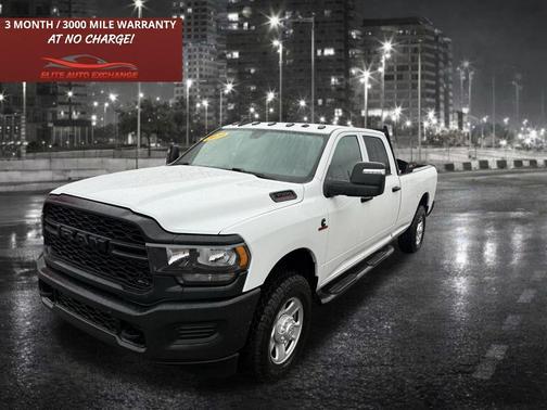 2023 RAM 3500 Tradesman Crew Cab 4x4 8' Box