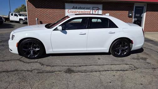 2022 Chrysler 300 S