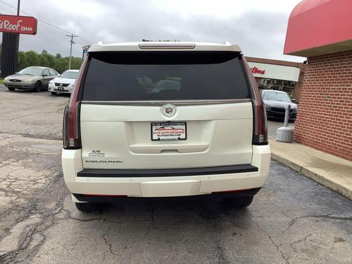 2015 Cadillac Escalade Luxury