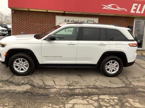 2023 Jeep Grand Cherokee Laredo