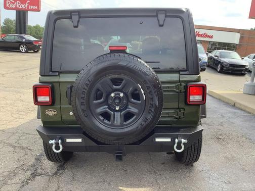 2021 Jeep Wrangler Sport