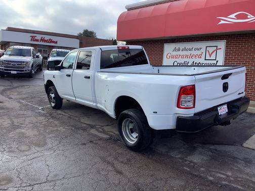 2023 RAM 3500 Tradesman Crew Cab 4x4 8' Box