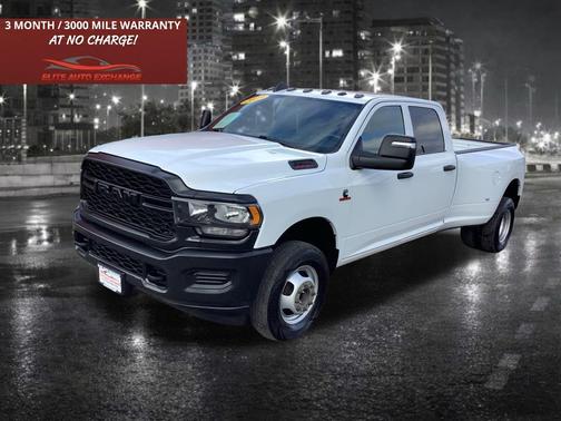 2023 RAM 3500 Tradesman Crew Cab 4x4 8' Box