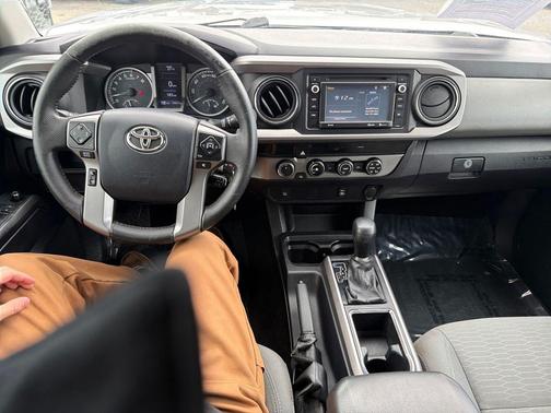 2017 Toyota Tacoma SR5