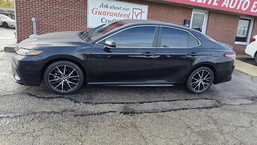 2024 Toyota Camry SE