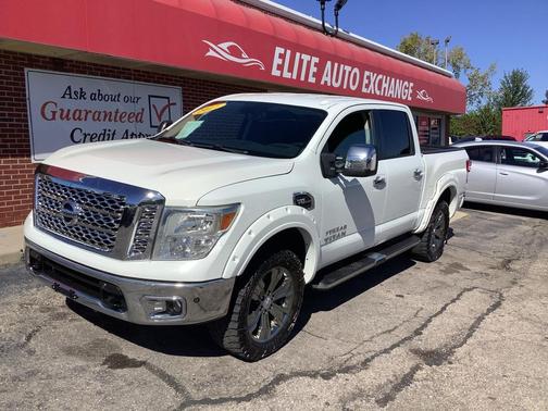 2017 Nissan Titan SV