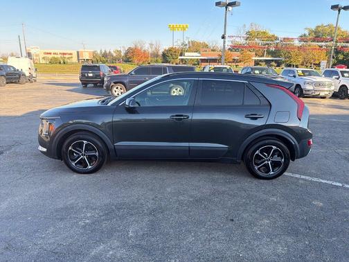 Graphite Gray 2023 Kia Niro EX