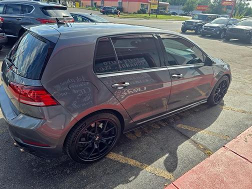 2018 Volkswagen Golf R 2.0T DSG