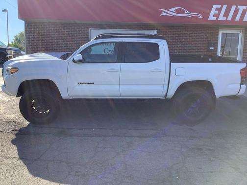 2017 Toyota Tacoma TRD Sport