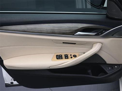 2019 BMW 530e xDrive iPerformance