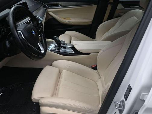 2019 BMW 530e xDrive iPerformance