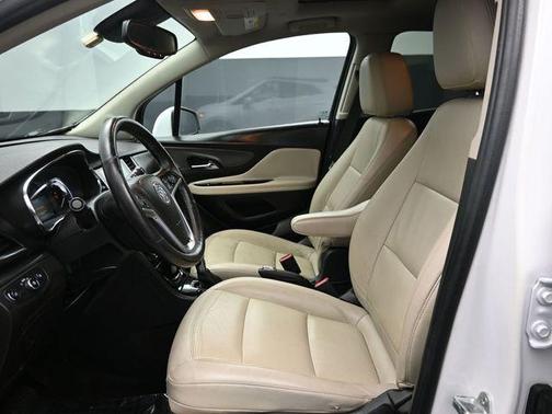 White Frost Tricoat 2017 Buick Encore Essence