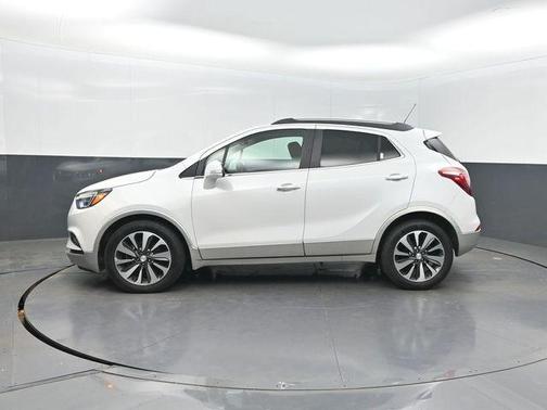White Frost Tricoat 2017 Buick Encore Essence