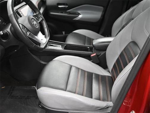 2021 Nissan Kicks SR