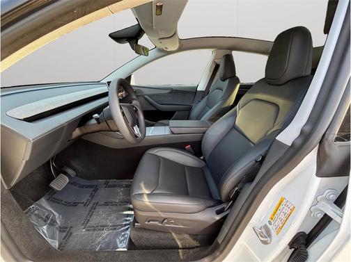 2026 Tesla Model Y Long Range