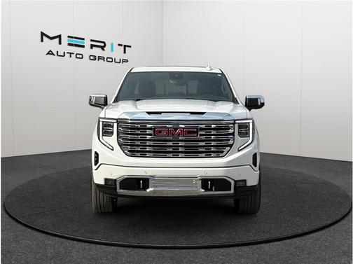 White 2022 GMC Sierra 1500 Denali