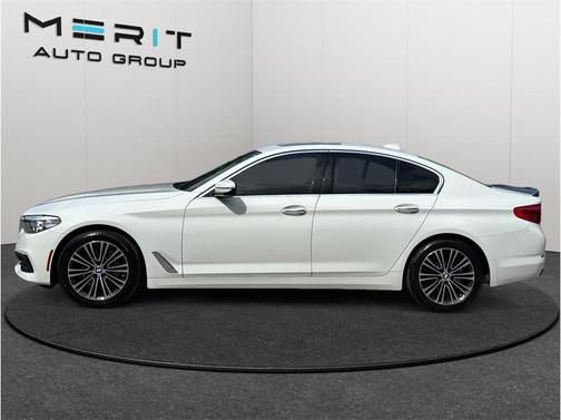 White 2018 BMW 540 i
