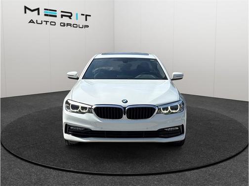 White 2018 BMW 540 i