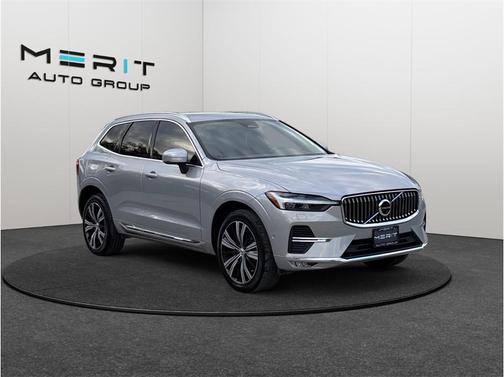 Silver 2023 Volvo XC60 B5 Plus Bright Theme