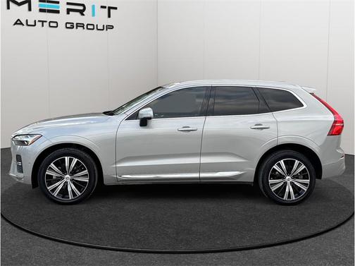 Silver 2023 Volvo XC60 B5 Plus Bright Theme