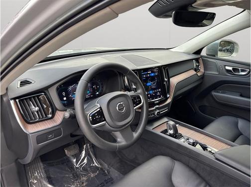 Silver 2023 Volvo XC60 B5 Plus Bright Theme