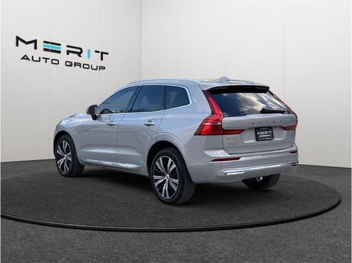 Silver 2023 Volvo XC60 B5 Plus Bright Theme