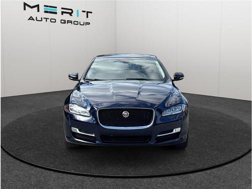 2016 Jaguar XJ XJ R-Sport