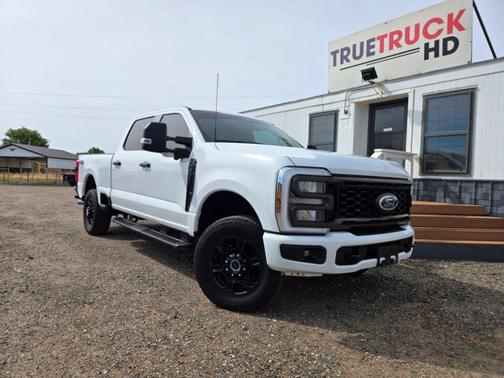 Oxford White 2024 Ford F-250 XL