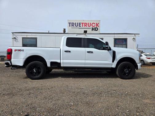 Oxford White 2024 Ford F-250 XL