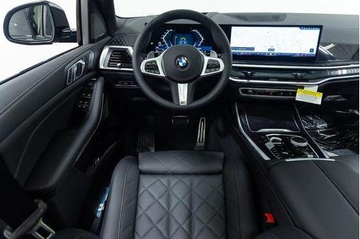 Black Sapphire Metallic 2026 BMW X7 xDrive40i