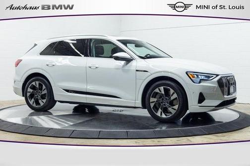 2023 Audi e-tron Premium Plus