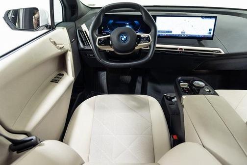 2025 BMW iX xDrive50