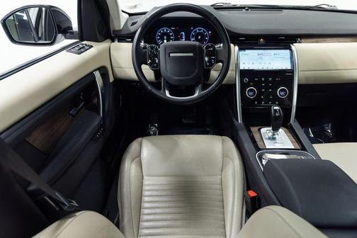 Fuji White 2020 Land Rover Discovery Sport SE