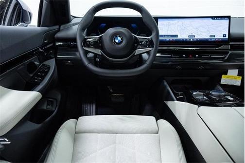 2026 BMW 530 i xDrive