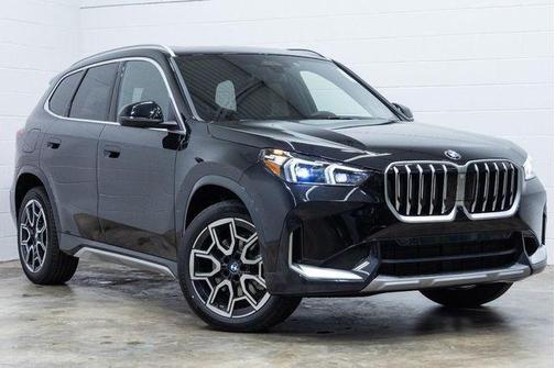 Black Sapphire Metallic 2025 BMW X1 xDrive28i