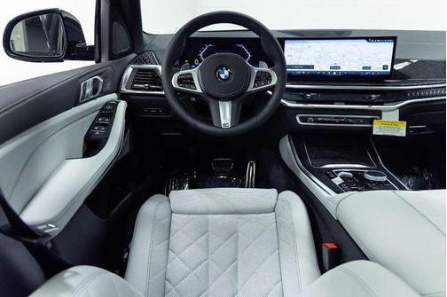 Carbon Black Metallic 2026 BMW X5 xDrive40i